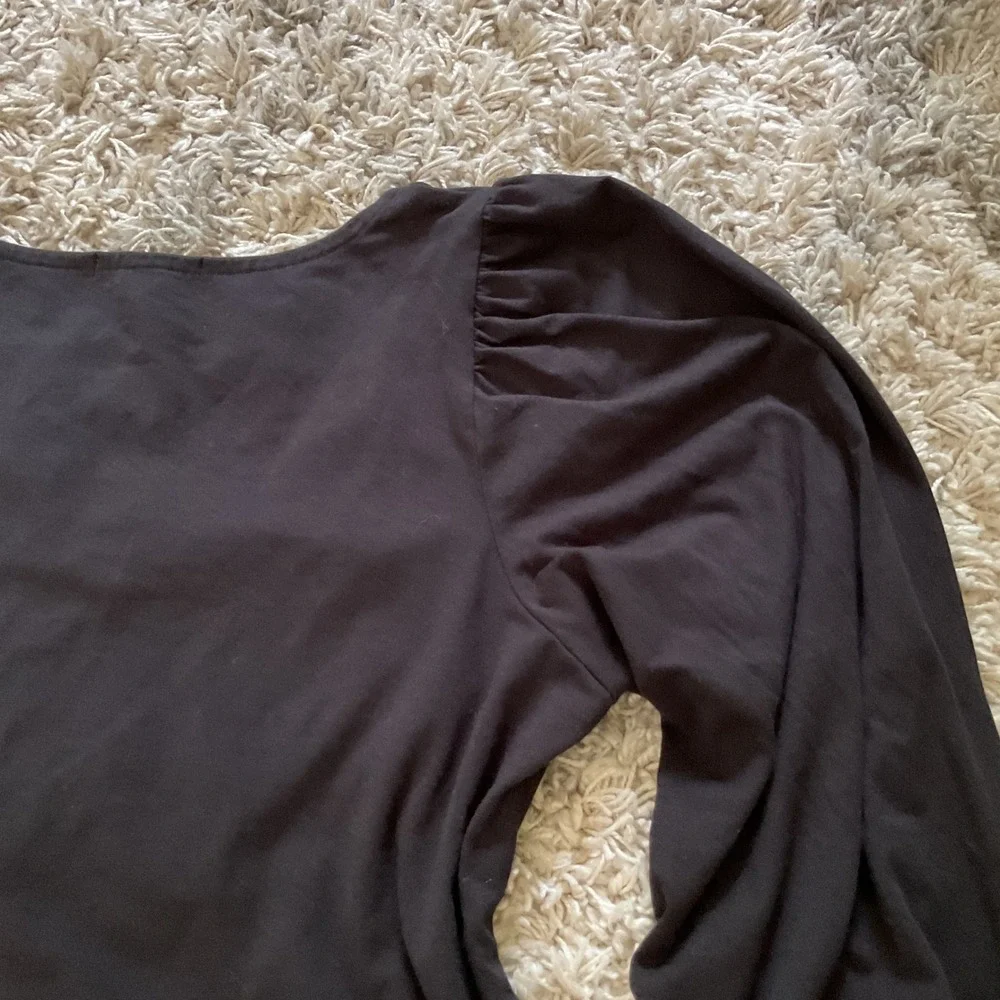 Banana Republic Black Ruched V-Neck Puff Sleeve Knit Top Large